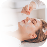 Limpieza facial en pacientes con acné